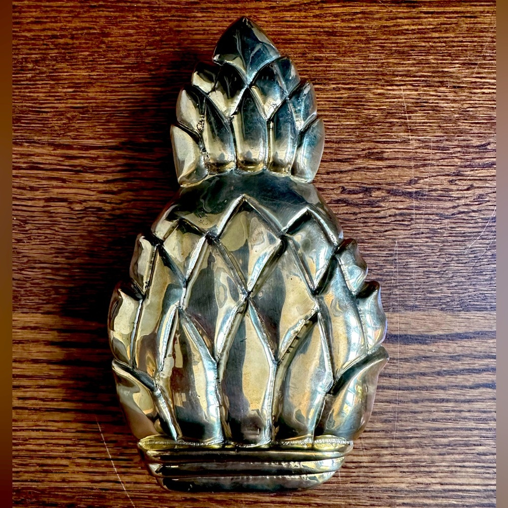 Vintage Brass Pineapple Door Knocker - Symbol of Welcome and Hospitality